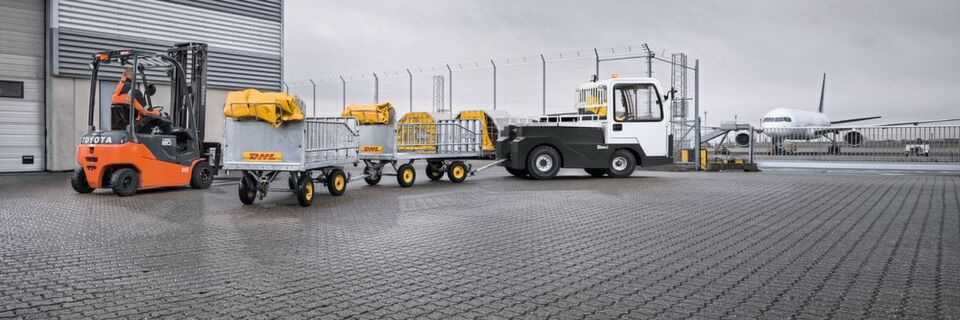 Simai ist ein Spezialist für Schlepplösungen und ist Teil von Toyota Material Handling. Simai ist ein Spezialist für Schlepplösungen und ist Teil von Toyota Material Handling.
