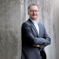 „Unsere Akquisitionsstrategie ist nicht direkt wachstumsorientiert. Es geht uns darum, technologische Ergänzungen zu schaffen.“ Roland Bent, CTO, Phoenix Contact „Unsere Akquisitionsstrategie ist nicht direkt wachstumsorientiert. Es geht uns darum, technologische Ergänzungen zu schaffen.“ Roland Bent, CTO, Phoenix Contact