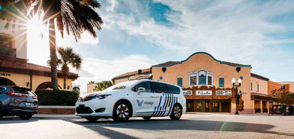 Der Verkehr in der Rentnerstadt „The Village“ ist überschaubar. Autonome Autos werden gern als Mobilitätsprojekt für die Generation Internet beworben. Ihre naheliegendste Zielgruppe ist aber eine ganz andere, nämlich Senioren. Der Verkehr in The Villages ist übersichtlich Der Verkehr in der Rentnerstadt „The Village“ ist überschaubar. Autonome Autos werden gern als Mobilitätsprojekt für die Generation Internet beworben. Ihre naheliegendste Zielgruppe ist aber eine ganz andere, nämlich Senioren. Der Verkehr in The Villages ist übersichtlich