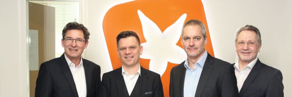 Starface und Herweck arbeiten nun zusammen: (v. l.) Jürgen Signer, COO bei Starface, Dominik Walter, Leitung Einkauf und Produktmanagement bei Herweck, Rolf Ehrhardt, Produktmanager ITK-Systeme/Einkauf bei Herweck und Hans-Peter Mistele, Leiter Vertrieb bei Starface Starface und Herweck arbeiten nun zusammen: (v. l.) Jürgen Signer, COO bei Starface, Dominik Walter, Leitung Einkauf und Produktmanagement bei Herweck, Rolf Ehrhardt, Produktmanager ITK-Systeme/Einkauf bei Herweck und Hans-Peter Mistele, Leiter Vertrieb bei Starface