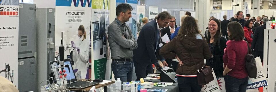 Die Lab-Supply hat sich neben großen Branchenveranstaltungen wie der Analytica als effizientes Austellungsformat etabliert, das von Besuchern wie Ausstellern gleichermaßen geschätzt wird. Die Lab-Supply hat sich neben großen Branchenveranstaltungen wie der Analytica als effizientes Austellungsformat etabliert, das von Besuchern wie Ausstellern gleichermaßen geschätzt wird.