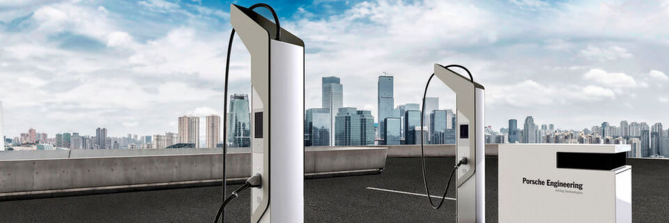 Produktneuheit „High Power Charger“ – dank integrierter Hochleistungsbatterie ist Schnellladen selbst im leistungsbegrenzten Verteilnetz möglich. Produktneuheit „High Power Charger“ – dank integrierter Hochleistungsbatterie ist Schnellladen selbst im leistungsbegrenzten Verteilnetz möglich.
