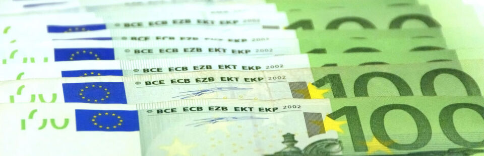 Die EU verhängt die dritte Milliardenstrafe über Google. Die EU verhängt die dritte Milliardenstrafe über Google.
