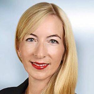 Rechtsanwältin Anne Marhoffer-Beljuli: „Ich würde für ein Service Level Agreement immer eine Ingangsetzung, eine Anlaufphase vereinbaren.“ Rechtsanwältin Anne Marhoffer-Beljuli: „Ich würde für ein Service Level Agreement immer eine Ingangsetzung, eine Anlaufphase vereinbaren.“