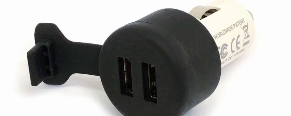 Der Zubehör-Hersteller Baas Bike Parts präsentiert mit dem USB 8 ein spritzwassergeschütztes USB-Doppelladegerät. Der Zubehör-Hersteller Baas Bike Parts präsentiert mit dem USB 8 ein spritzwassergeschütztes USB-Doppelladegerät.