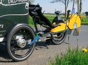 Die von der ACE Stoßdämpfer GmbH gelieferten hydraulischen Bremszylinder beruhigen das Fahrwerk, dienen der Sicherheit und steigern den Komfort bei dieser Liegefahrrad-Konstruktion Die von der ACE Stoßdämpfer GmbH gelieferten hydraulischen Bremszylinder beruhigen das Fahrwerk, dienen der Sicherheit und steigern den Komfort bei dieser Liegefahrrad-Konstruktion