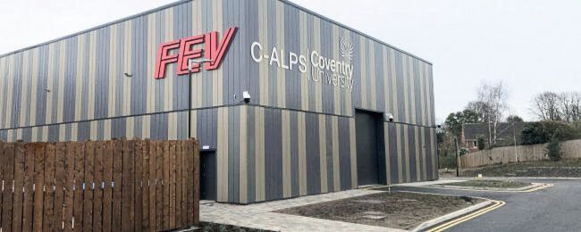 Der Engineering-Dienstleister FEV und die Coventry University haben ein Entwicklungszentrum für die nächste Generation sauberer Antriebstechnologien eröffnet. Der Engineering-Dienstleister FEV und die Coventry University haben ein Entwicklungszentrum für die nächste Generation sauberer Antriebstechnologien eröffnet.