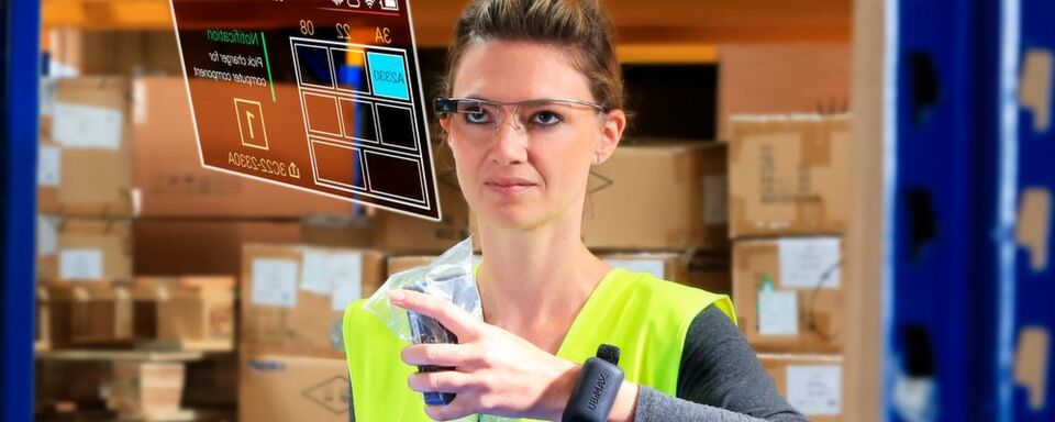 Um die Einführung der Datenbrillen-Technologie im Unternehmen erfolgreich zu realisieren, hat sich ein strukturiertes Vorgehen mit fünf Schritten bewährt. Um die Einführung der Datenbrillen-Technologie im Unternehmen erfolgreich zu realisieren, hat sich ein strukturiertes Vorgehen mit fünf Schritten bewährt.
