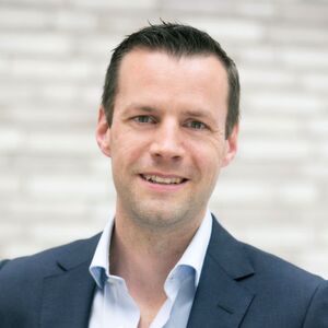 „Nicht mehr die Maschinen geben die Prozesse vor, sondern die Produkte“, erklärt Dr. Heiner Lang, Leiter Business Unit Automation & Electrification Solutions, Bosch Rexroth. „Nicht mehr die Maschinen geben die Prozesse vor, sondern die Produkte“, erklärt Dr. Heiner Lang, Leiter Business Unit Automation & Electrification Solutions, Bosch Rexroth.