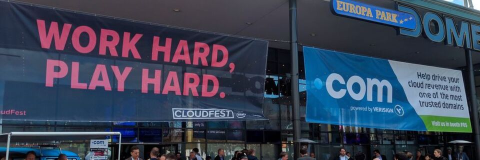 Tech-Show und Festival in einem: Am 26. März startete offiziell das CloudFest 2019 im Europa Park in Rust. Das Hauptthema in diesem Jahr war Hyperscaler Enablement, also die Partnerschaft mit den großen Cloud-Anbietern, für Service Provider und für Anwenderunternehmen. Tech-Show und Festival in einem: Am 26. März startete offiziell das CloudFest 2019 im Europa Park in Rust. Das Hauptthema in diesem Jahr war Hyperscaler Enablement, also die Partnerschaft mit den großen Cloud-Anbietern, für Service Provider und für Anwenderunternehmen.