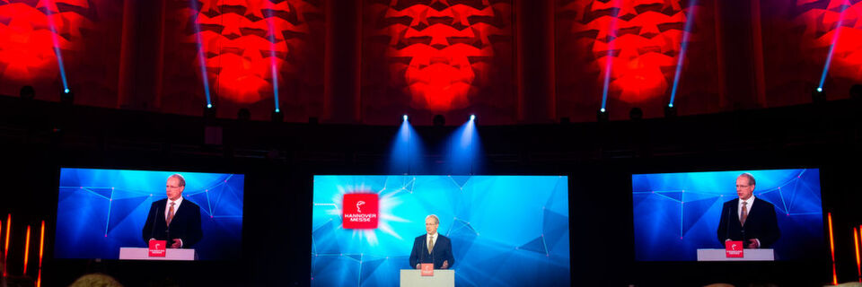 Licht aus, Spot an: Es ist HMI-Zeit in Hannover. Licht aus, Spot an: Es ist HMI-Zeit in Hannover.