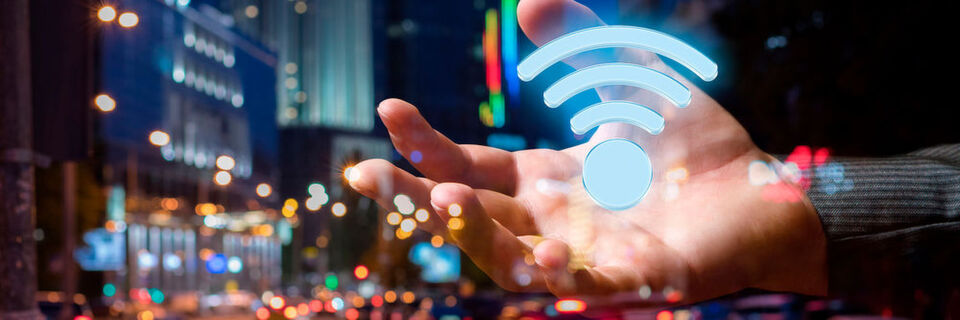 Kommunen können sich ab sofort wieder um Fördergutscheine für WLAN-Hotspots aus dem EU-Finanztopf bewerben. Kommunen können sich ab sofort wieder um Fördergutscheine für WLAN-Hotspots aus dem EU-Finanztopf bewerben.