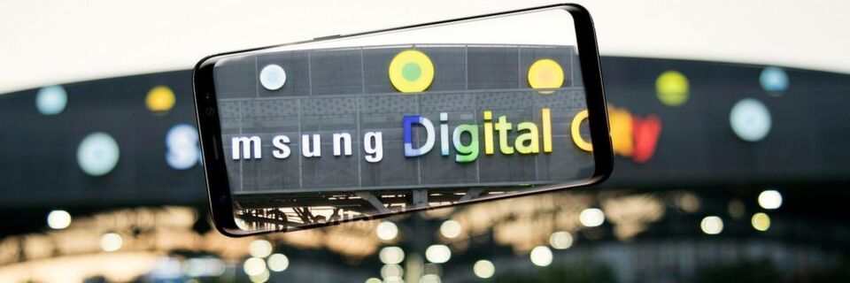 Fallende Chip-Preise und eine schleppende Nachfrage nach Displays sind für einen Gewinneinbruch bei Samsung verantwortlich. Fallende Chip-Preise und eine schleppende Nachfrage nach Displays sind für einen Gewinneinbruch bei Samsung verantwortlich.