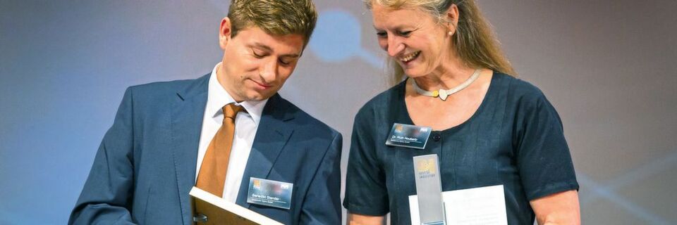 Wiederholungstäter: Die Multiphoton Optics GmbH erhielt im letzten Jahr den Preis in der Kategorie Additive Fertigung und ist auch in diesem Jahr wieder unter den Nominierten. Wiederholungstäter: Die Multiphoton Optics GmbH erhielt im letzten Jahr den Preis in der Kategorie Additive Fertigung und ist auch in diesem Jahr wieder unter den Nominierten.