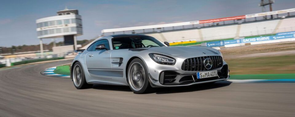 Die Mercedes-AMG-GT-Familie wächst: Mit dem neuen GT R Pro kommt die Nummer 16. Die Mercedes-AMG-GT-Familie wächst: Mit dem neuen GT R Pro kommt die Nummer 16.