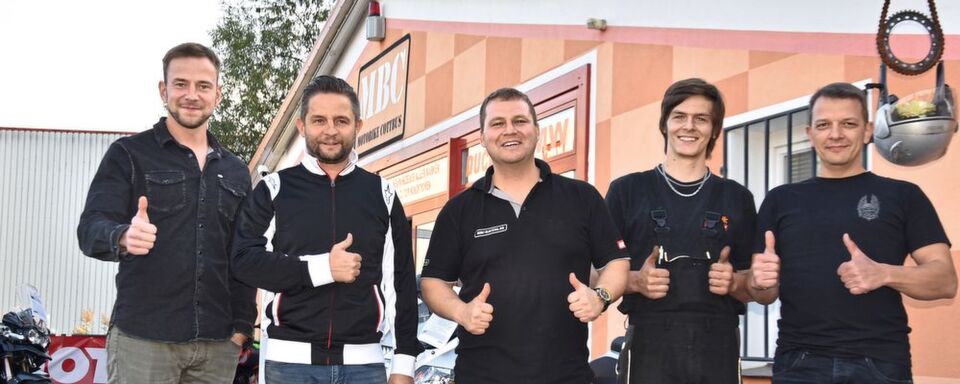 Daumen hoch für ein durch und durch professionelles Gebrauchtmotorradbusiness: Motobike-Cottbus-Team. Daumen hoch für ein durch und durch professionelles Gebrauchtmotorradbusiness: Motobike-Cottbus-Team.