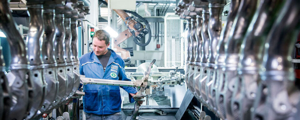 Benteler und Bosch kooperieren – und entwickeln gemeinsam modulare Plattformen für Elektrofahrzeuge. Benteler und Bosch kooperieren – und entwickeln gemeinsam modulare Plattformen für Elektrofahrzeuge.