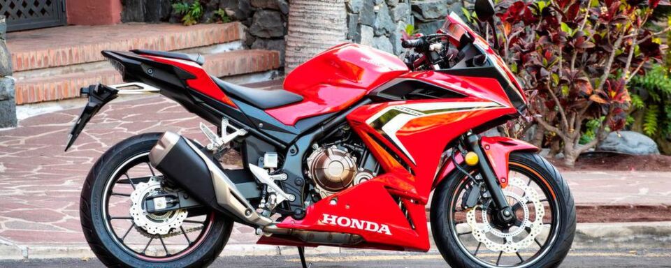 48 muntere PS leistet der Zweizylinder-Halblitermotor der CBR 500 R. 48 muntere PS leistet der Zweizylinder-Halblitermotor der CBR 500 R.