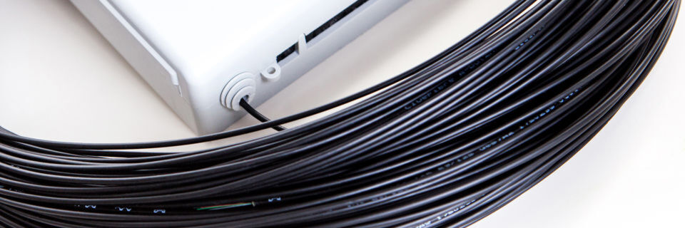 Ein APL mit einseitig vorkonfektioniertem Kabel für F2X. Ein APL mit einseitig vorkonfektioniertem Kabel für F2X.