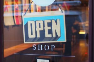 emka Schmiertechnik weitet seinen Handel im Rahmen des Digital Projektes „emka 4.0“ mit einem B2B Onlineshop als neuen Vertriebskanal aus. emka Schmiertechnik weitet seinen Handel im Rahmen des Digital Projektes „emka 4.0“ mit einem B2B Onlineshop als neuen Vertriebskanal aus.