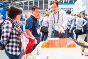 Start-Ups, Studenten und Jungingenieure bietet die LASER World of PHOTONICS eine Plattform, auf der sie ihre Expertise im Bereich Photonik beweisen können. Start-Ups, Studenten und Jungingenieure bietet die LASER World of PHOTONICS eine Plattform, auf der sie ihre Expertise im Bereich Photonik beweisen können.