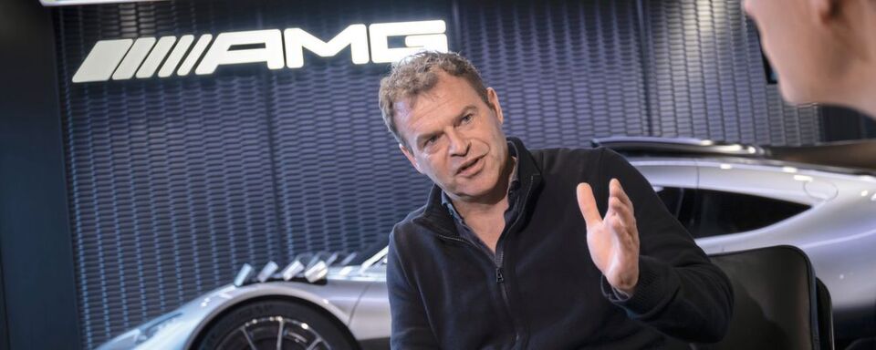 Tobias Moers, 52, ist seit Oktober 2013 Vorsitzender der Geschäftsführung der Mercedes-AMG GmbH. Seit 2002 verantwortete er als Entwicklungsleiter Gesamtfahrzeug die Produktentstehung sämtlicher AMG-Baureihen. Tobias Moers, 52, ist seit Oktober 2013 Vorsitzender der Geschäftsführung der Mercedes-AMG GmbH. Seit 2002 verantwortete er als Entwicklungsleiter Gesamtfahrzeug die Produktentstehung sämtlicher AMG-Baureihen.