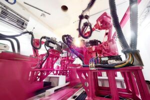 Hochvernetzt und -automatisiert arbeiten die Maschinen in Rittals neuer Schrankfabrik in Haiger Hochvernetzt und -automatisiert arbeiten die Maschinen in Rittals neuer Schrankfabrik in Haiger