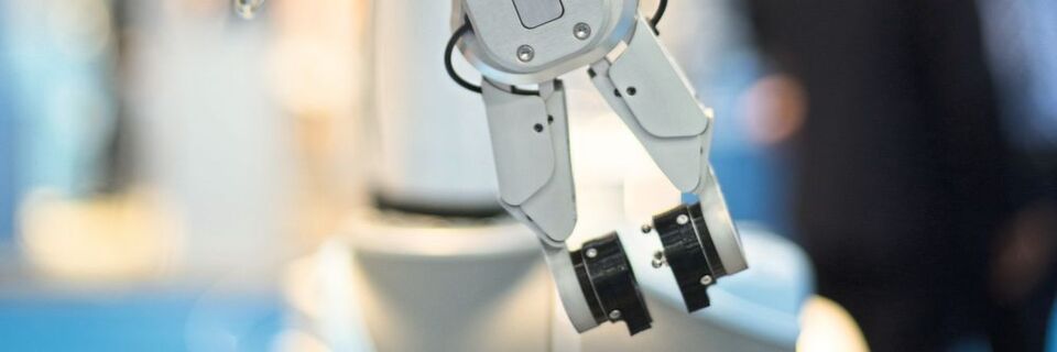 Der RG2-FT von OnRobot ist auch in der Lage, Werkstücke trotz ungenauer Parameter präzise zu platzieren. Der RG2-FT von OnRobot ist auch in der Lage, Werkstücke trotz ungenauer Parameter präzise zu platzieren.