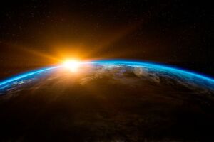 Zentrale Voraussetzung für die Entstehung von Leben auf (fernen) Planeten ist deren Fähigkeit, eine Atmosphäre zu bilden und über ihre Lebenszeit zu erhalten (Symbolbild) Zentrale Voraussetzung für die Entstehung von Leben auf (fernen) Planeten ist deren Fähigkeit, eine Atmosphäre zu bilden und über ihre Lebenszeit zu erhalten (Symbolbild)