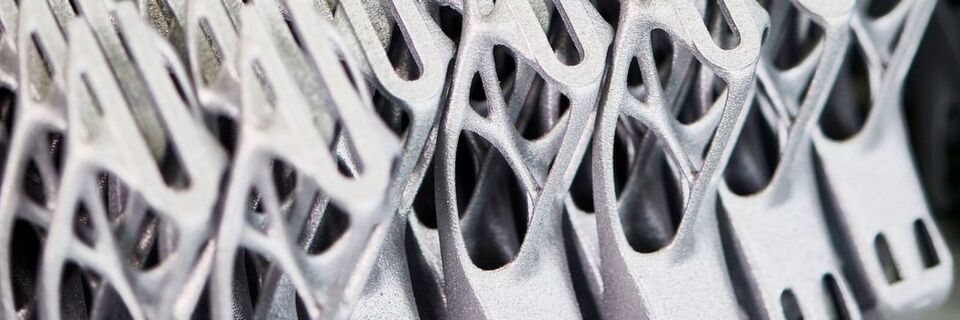 Additive Gleichteilserienfertigung bei der BMW Group. Additive Gleichteilserienfertigung bei der BMW Group.