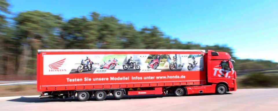 Der Honda-Truck tourt von Mai bis Ende September quer durch Deutschland. Der Honda-Truck tourt von Mai bis Ende September quer durch Deutschland.