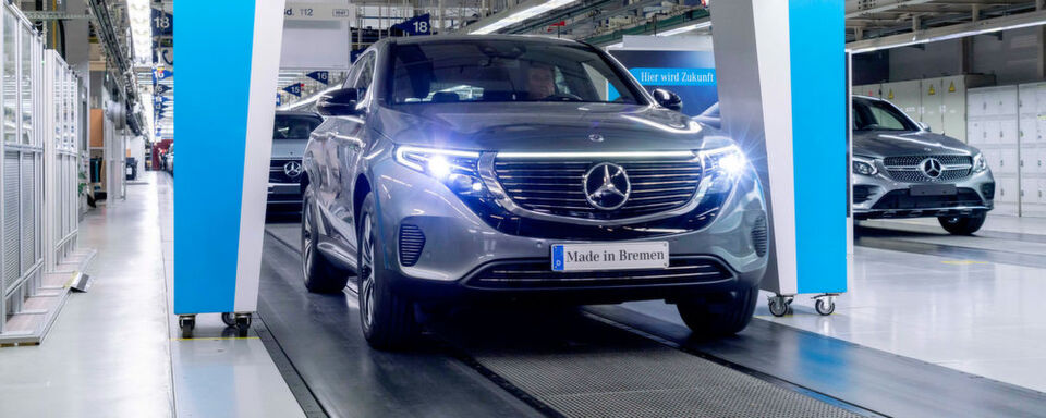 In Bremen startet die Produktion des ersten batterieelektrischen SUV von Mercedes: des EQC. In Bremen startet die Produktion des ersten batterieelektrischen SUV von Mercedes: des EQC.