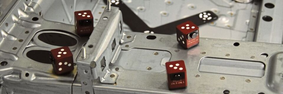 Die Würfeladapter wurden speziell für die Vermessung von Schweißbolzen entwickelt. Die Würfeladapter wurden speziell für die Vermessung von Schweißbolzen entwickelt.