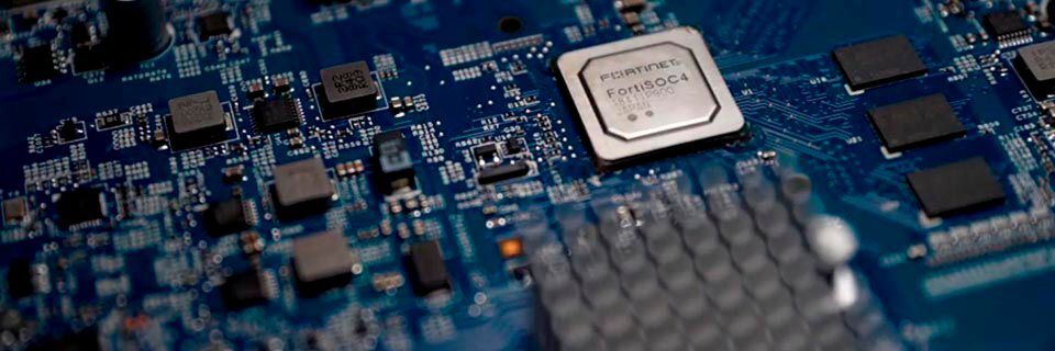 Der SoC4 SD-WAN ASIC bietet laut Hersteller Fortinet die branchenweit schnellste Anwendungsidentifikation und -kontrolle. Der SoC4 SD-WAN ASIC bietet laut Hersteller Fortinet die branchenweit schnellste Anwendungsidentifikation und -kontrolle.