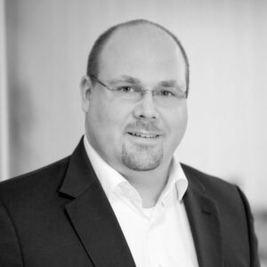 „Mit NetApp HCI werden Unternehmen agiler und können schneller auf neue Geschäftsanforderungen reagieren. Die einfache Einrichtung, das konsolidierte Daten-Management, die enorme Skalierbarkeit und das nutzungsbasierte Zahlungsmodell machen NetApp HCI zur idealen Lösung, um sich für das digitale Zeitalter gut aufzustellen.“ - Sascha Waldhecker, Senior Produktmanager „Mit NetApp HCI werden Unternehmen agiler und können schneller auf neue Geschäftsanforderungen reagieren. Die einfache Einrichtung, das konsolidierte Daten-Management, die enorme Skalierbarkeit und das nutzungsbasierte Zahlungsmodell machen NetApp HCI zur idealen Lösung, um sich für das digitale Zeitalter gut aufzustellen.“ - Sascha Waldhecker, Senior Produktmanager