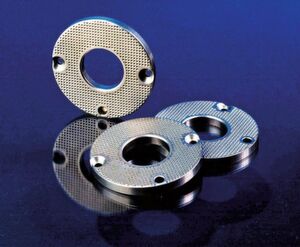 In the fineblanking press, various processing steps can be combined using follow-on composite tools. In the fineblanking press, various processing steps can be combined using follow-on composite tools.