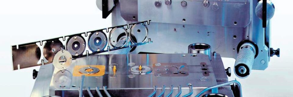 Fineblanking requires an elaborate and well thought-out tool construction, with which the best results can then be achieved. Fineblanking requires an elaborate and well thought-out tool construction, with which the best results can then be achieved.