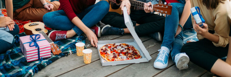 Es ist kein Zufall, wenn sich Domino’s Pizza per WhatsApp meldet. Es ist kein Zufall, wenn sich Domino’s Pizza per WhatsApp meldet.