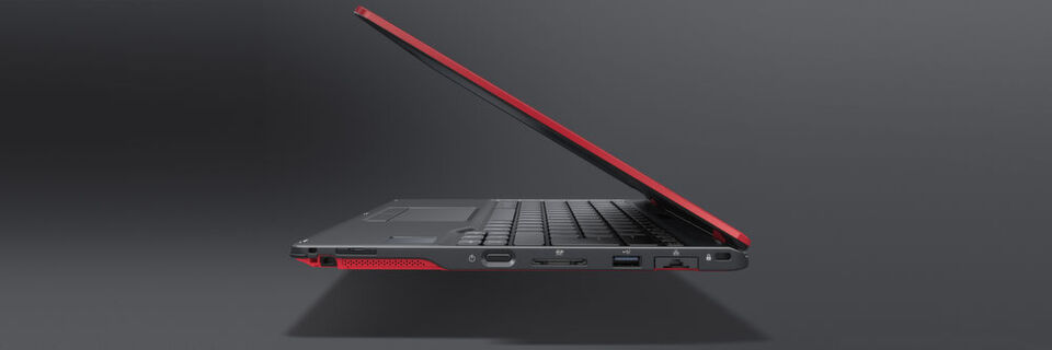 Das Lifebook U939X ist laut Fujitsu eines der leichtesten Business-Convertibles auf dem Markt. Der 1.015 Gramm leichte 13,3-Zöller verfügt sogar über einen Einschub für den Wacom-Stift, der dort auch gleich induktiv geladen wird. Das Lifebook U939X ist laut Fujitsu eines der leichtesten Business-Convertibles auf dem Markt. Der 1.015 Gramm leichte 13,3-Zöller verfügt sogar über einen Einschub für den Wacom-Stift, der dort auch gleich induktiv geladen wird.