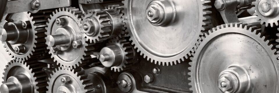 Auf dem 1. Anwendertreff Industriegetriebe spricht Reinhard Mansius über das komplexe Zusammenspiel der einzelnen Komponenten im Antriebsstrang. Im Fokus: das Getriebe. Auf dem 1. Anwendertreff Industriegetriebe spricht Reinhard Mansius über das komplexe Zusammenspiel der einzelnen Komponenten im Antriebsstrang. Im Fokus: das Getriebe.