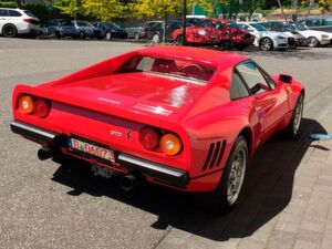 Der Ferrari 288 GTO war eines von nur 272 Exemplaren und gehörte einst Formel-1-Fahrer Eddie Irvine. Der Ferrari 288 GTO war eines von nur 272 Exemplaren und gehörte einst Formel-1-Fahrer Eddie Irvine.