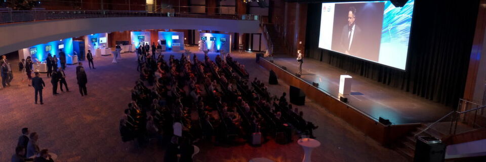 Rund 400 Teilnehmer waren beim ersten Huawei Enterprise Day. Rund 400 Teilnehmer waren beim ersten Huawei Enterprise Day.
