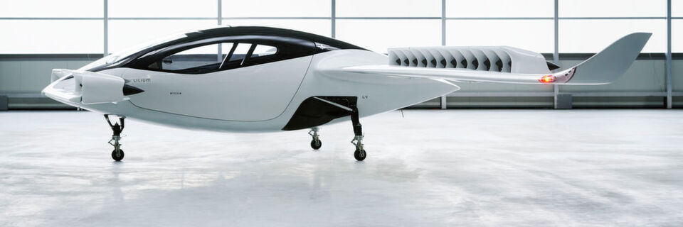 Das Lilium-Flugtaxi ist für fünf Personen ausgelegt und soll über eine Reichweite von 300 km verfügen. Das Lilium-Flugtaxi ist für fünf Personen ausgelegt und soll über eine Reichweite von 300 km verfügen.