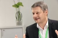 „Dinge, über die wir uns den Kopf zerbrechen, haben andere längst gelöst. Und darum geht es!“, so Jürgen Siefert weiter. „Dinge, über die wir uns den Kopf zerbrechen, haben andere längst gelöst. Und darum geht es!“, so Jürgen Siefert weiter.