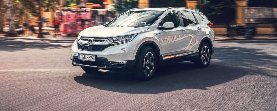 Honda kehrt beim CR-V das Hybridkonzept um: Ein Benzinmotor unterstützt einen leistungsstarken E-Motor. Honda kehrt beim CR-V das Hybridkonzept um: Ein Benzinmotor unterstützt einen leistungsstarken E-Motor.