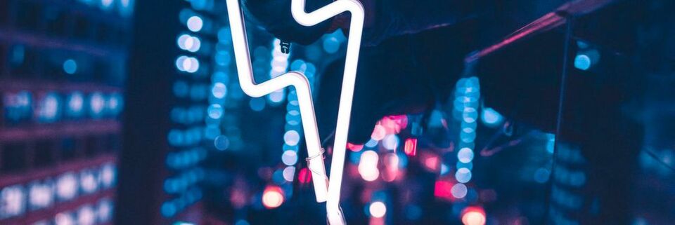 Für die technischen Geräte und Anlagen, die mit dem Internet verbunden sind, werden Wachstumsraten zwischen 20 und 30 Prozent prognostiziert. Dafür ermöglicht das IoT neue Wege für die Datenströme. Für die technischen Geräte und Anlagen, die mit dem Internet verbunden sind, werden Wachstumsraten zwischen 20 und 30 Prozent prognostiziert. Dafür ermöglicht das IoT neue Wege für die Datenströme.