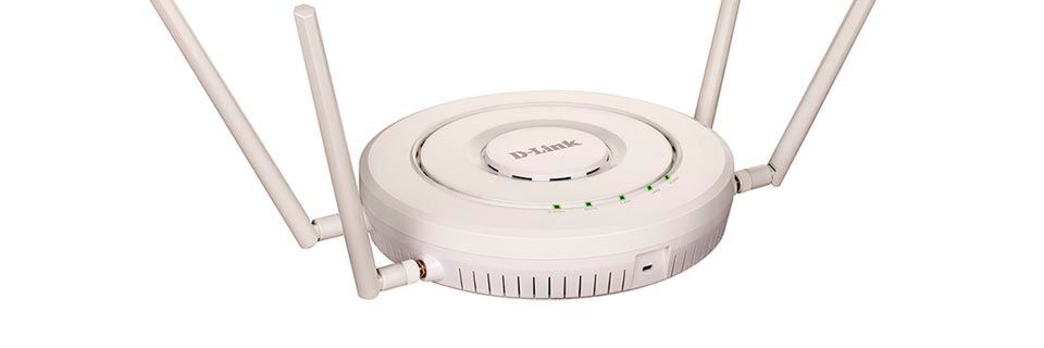 Der D-Link DWL-8620APE ist mit vier abnehmbaren Rundstrahlantennen ausgestattet. Der D-Link DWL-8620APE ist mit vier abnehmbaren Rundstrahlantennen ausgestattet.