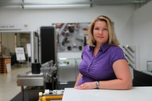 Irma Slavinskaite, Senior Product Marketing Manager bei Interroll: „Auch Robotikanwendungen lassen sich viel einfacher umsetzen, da eine Achse durch ,RollerDrive‘ ersetzt werden kann.“ Irma Slavinskaite, Senior Product Marketing Manager bei Interroll: „Auch Robotikanwendungen lassen sich viel einfacher umsetzen, da eine Achse durch ,RollerDrive‘ ersetzt werden kann.“