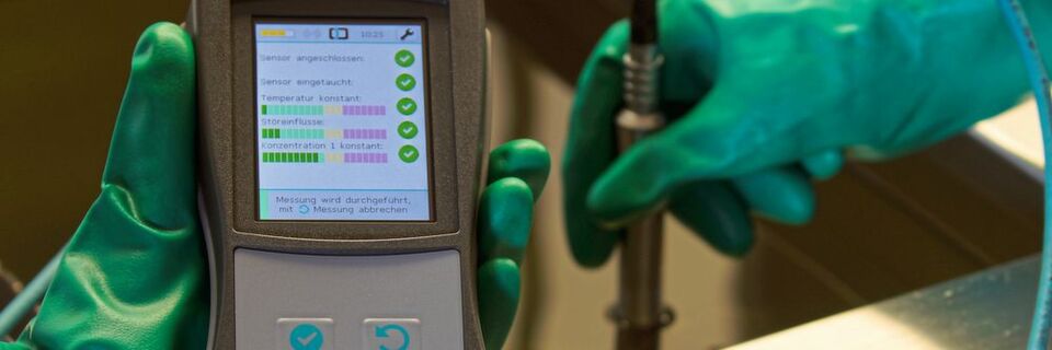 Erst die genaue Dosierung der Reinigerchemie ermöglicht eine optimale Teilereinigung. Erst die genaue Dosierung der Reinigerchemie ermöglicht eine optimale Teilereinigung.