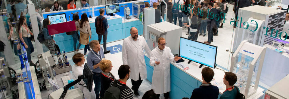 Auf der Labvolution drehte sich alles um das vernetzte Labor. Auch unter den Besuchern stand Networking ganz oben auf der Agenda Auf der Labvolution drehte sich alles um das vernetzte Labor. Auch unter den Besuchern stand Networking ganz oben auf der Agenda